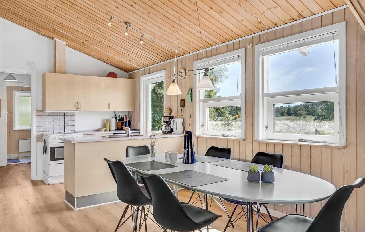 Amazing Home In Blavand With Wifi Extérieur photo