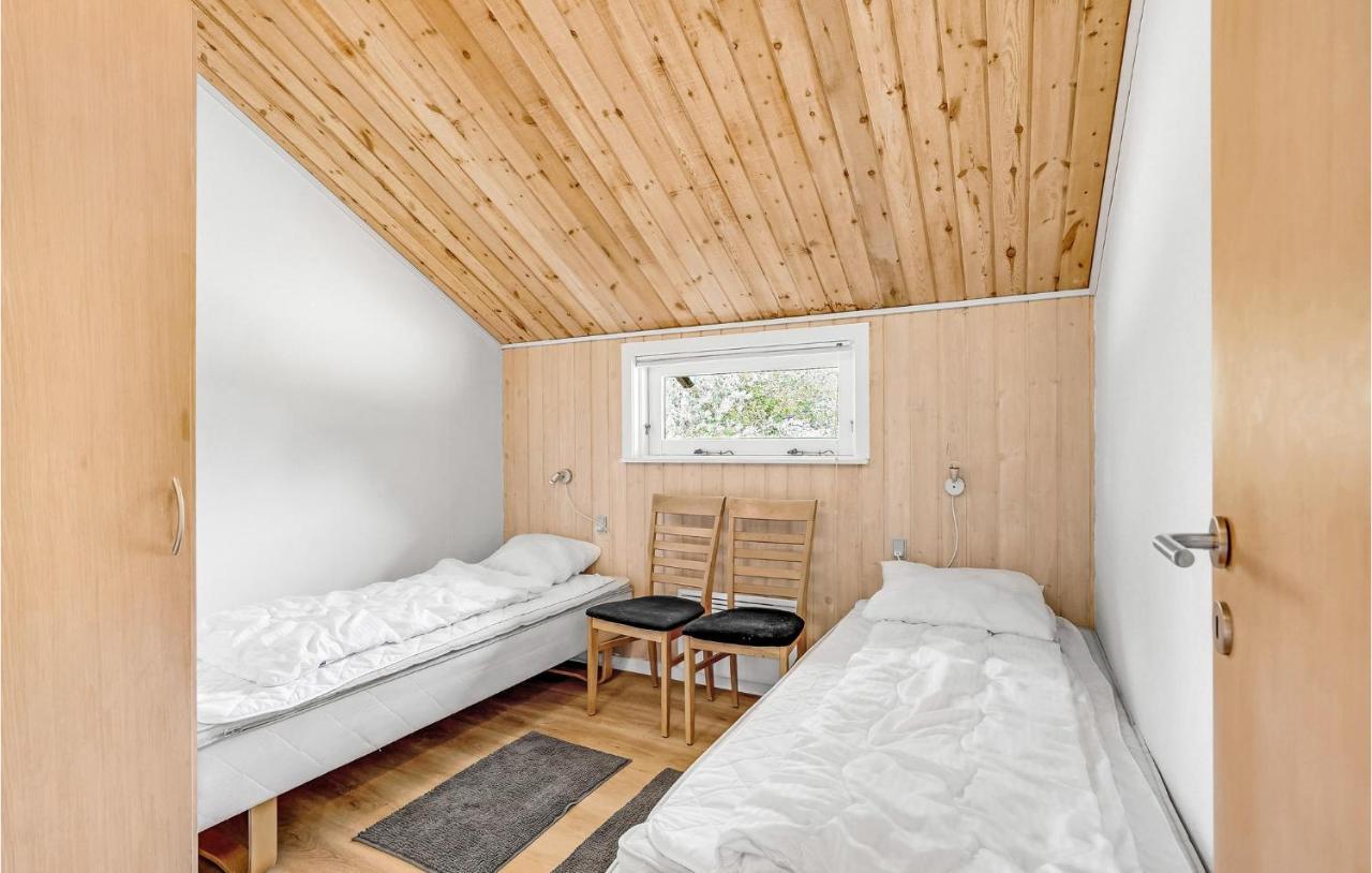 Amazing Home In Blavand With Wifi Extérieur photo