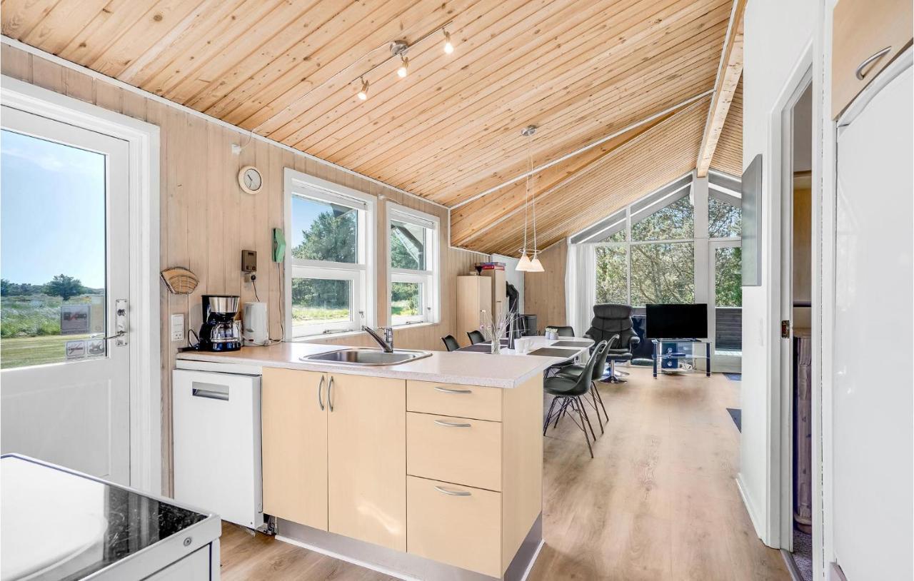 Amazing Home In Blavand With Wifi Extérieur photo